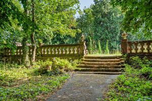 The Gardens at Pekes Manor