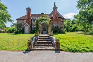 The Oast House on the Pekes Manor Estate - A view of the Main Entrance.