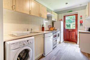 The Wing at Pekes Manor - The Kitchen Area.